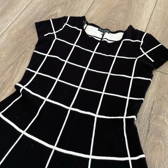 Window Pane Dress - Picture 2 of 5